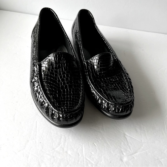 SAS Black Patent Leather Snake Print Embossed Loafers Size 12 N - Picture 1 of 10